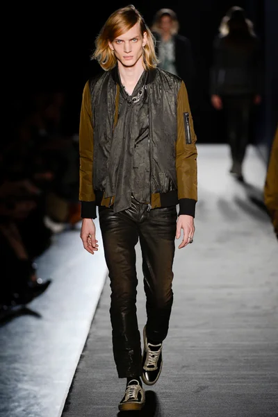 Look 35